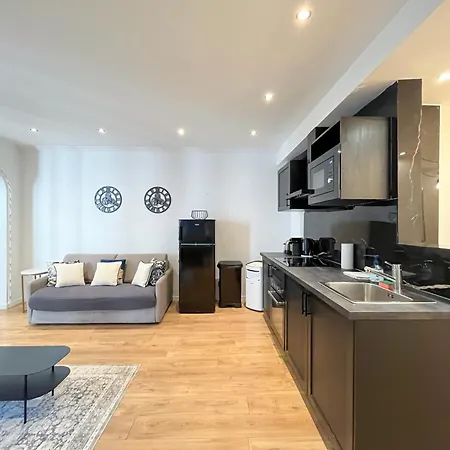 Urbanflat 105 - Large In Haussmann Opera Апартаменты Париж